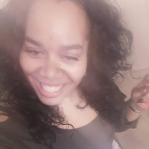 Meet your Posher, Antionette